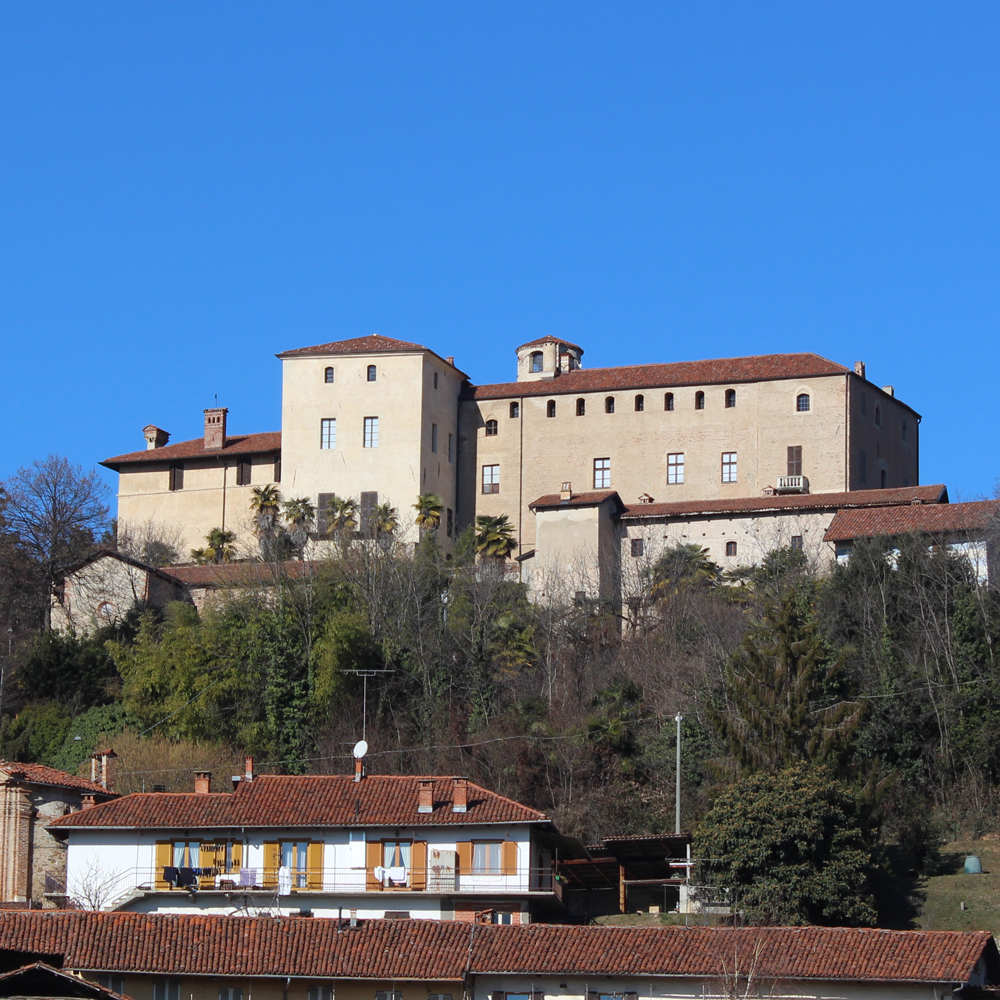 Castello della Manta